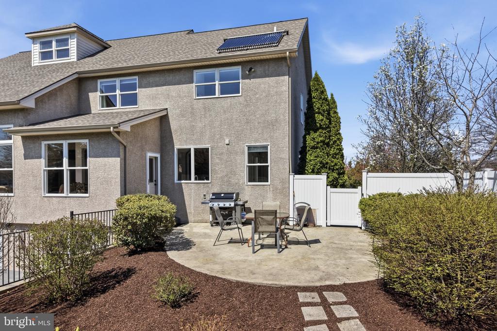 10 POMPA LANE