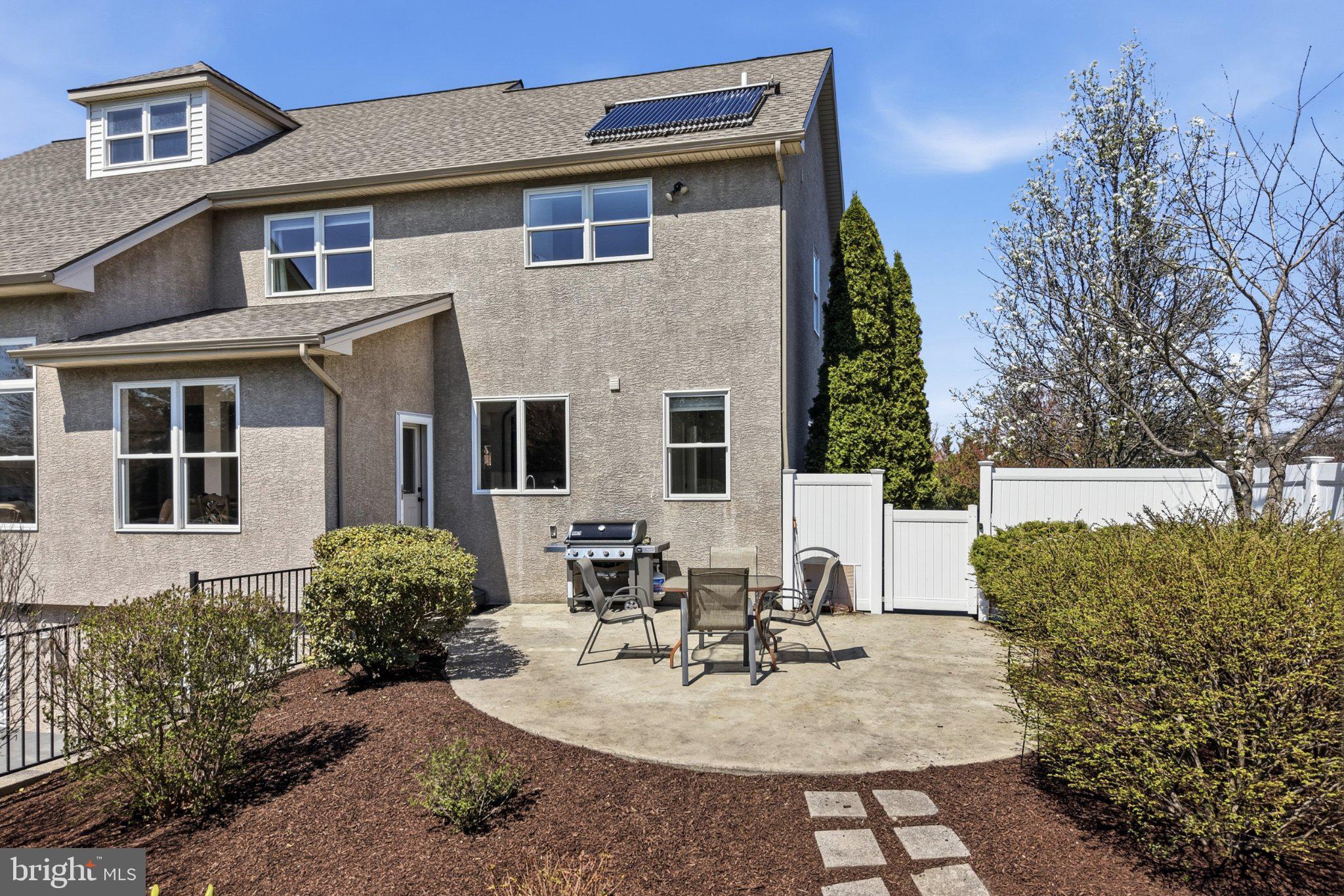 10 POMPA LANE