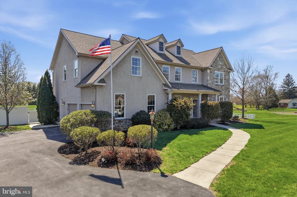 10 POMPA LANE