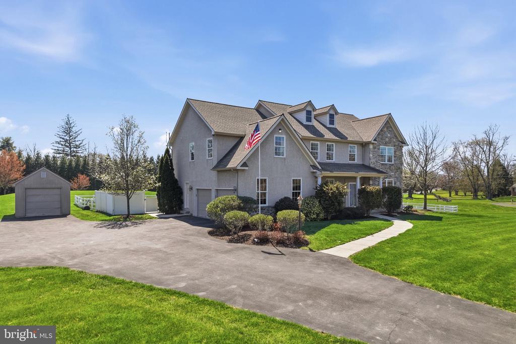 10 POMPA LANE
