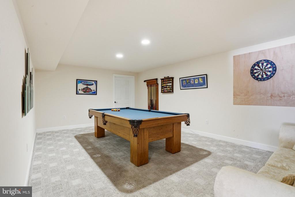10 POMPA LANE