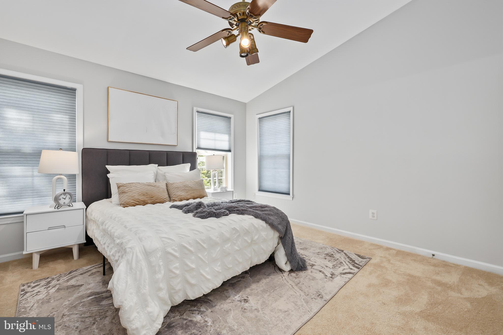 2131 N TAZEWELL COURT