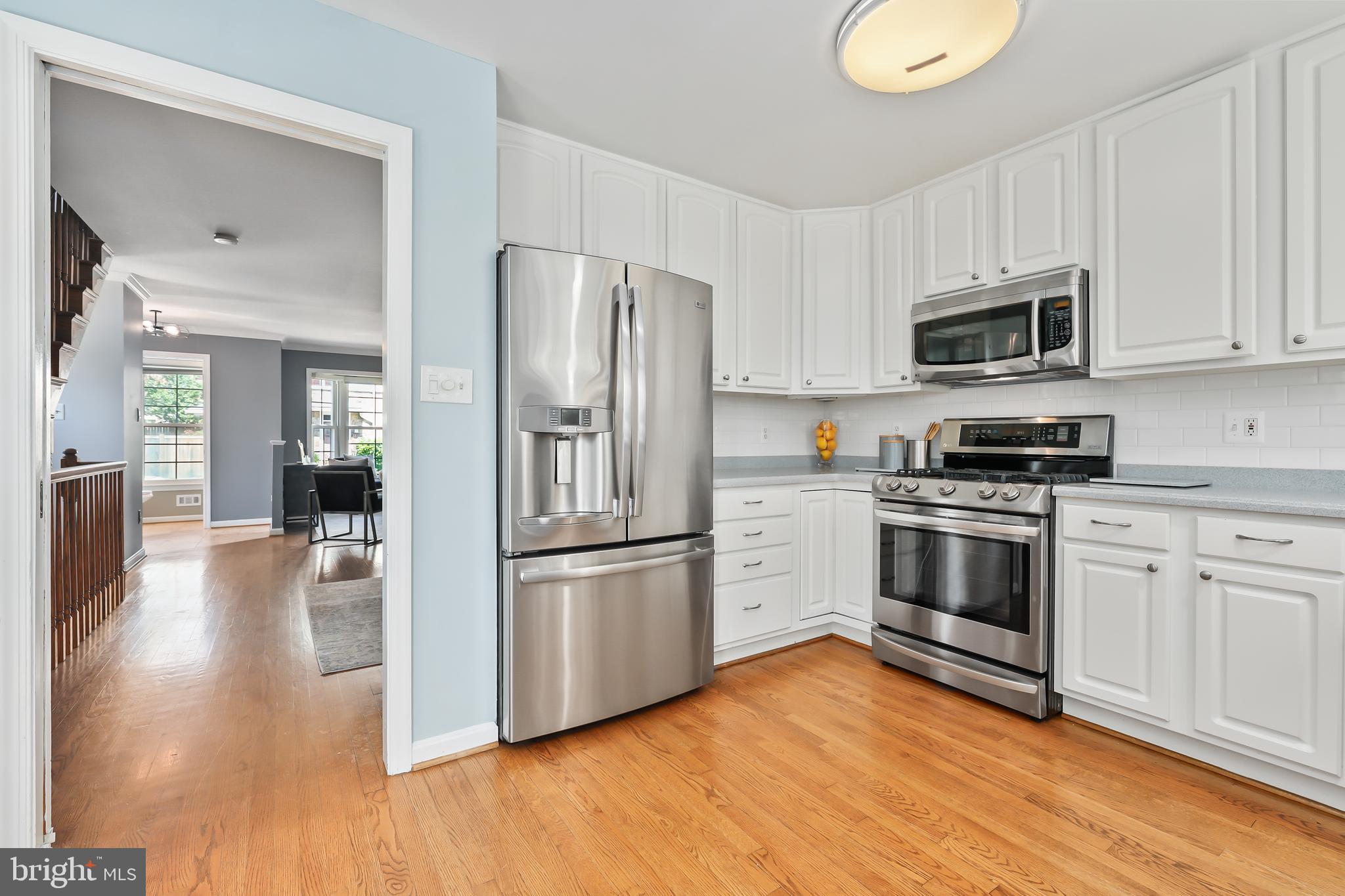2131 N TAZEWELL COURT