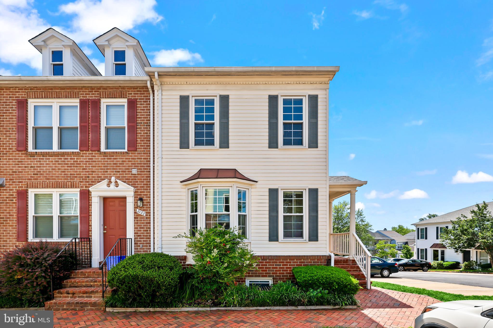 2131 N TAZEWELL COURT