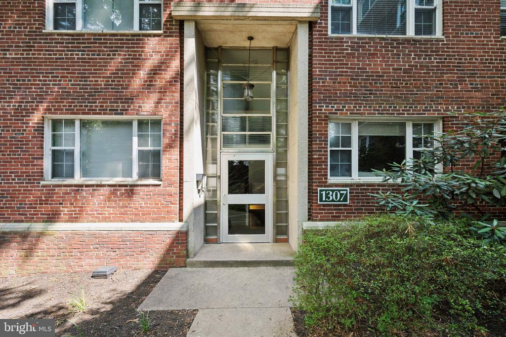 1307 N ODE STREET 414