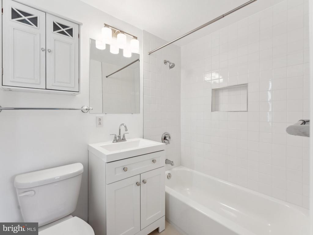 1847 WILSON BOULEVARD 5-360