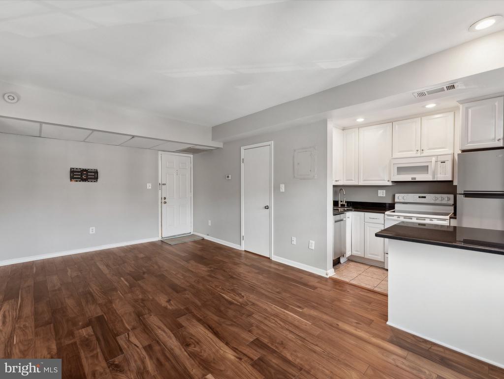 1847 WILSON BOULEVARD 5-360
