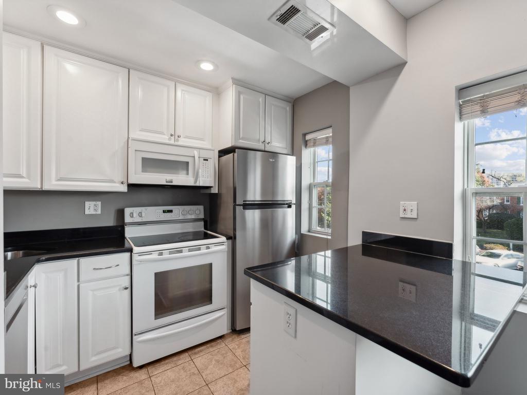 1847 WILSON BOULEVARD 5-360