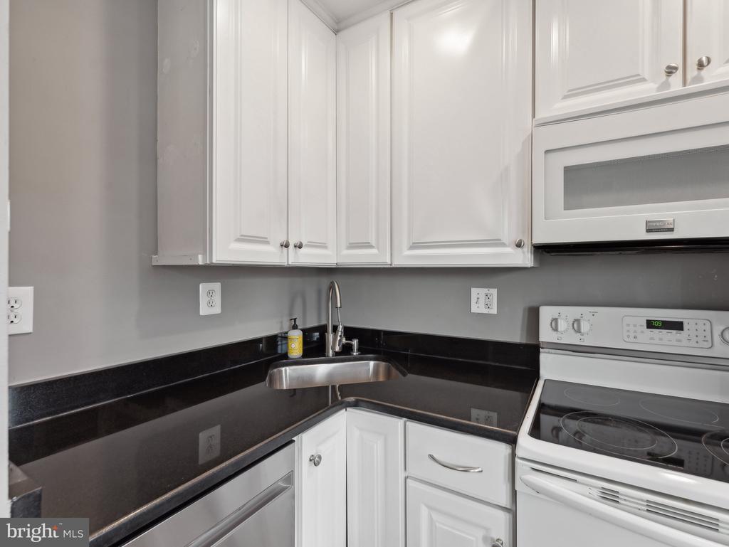 1847 WILSON BOULEVARD 5-360