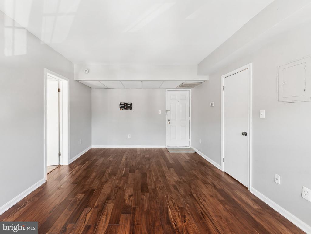 1847 WILSON BOULEVARD 5-360