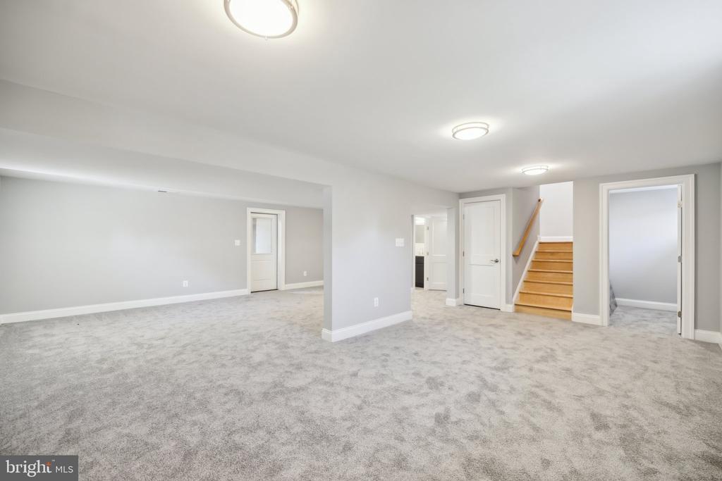 2811 21ST ROAD S