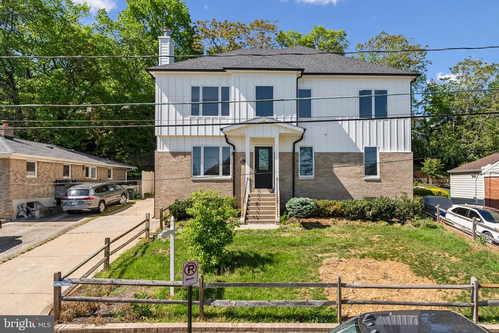 2811 21ST ROAD S