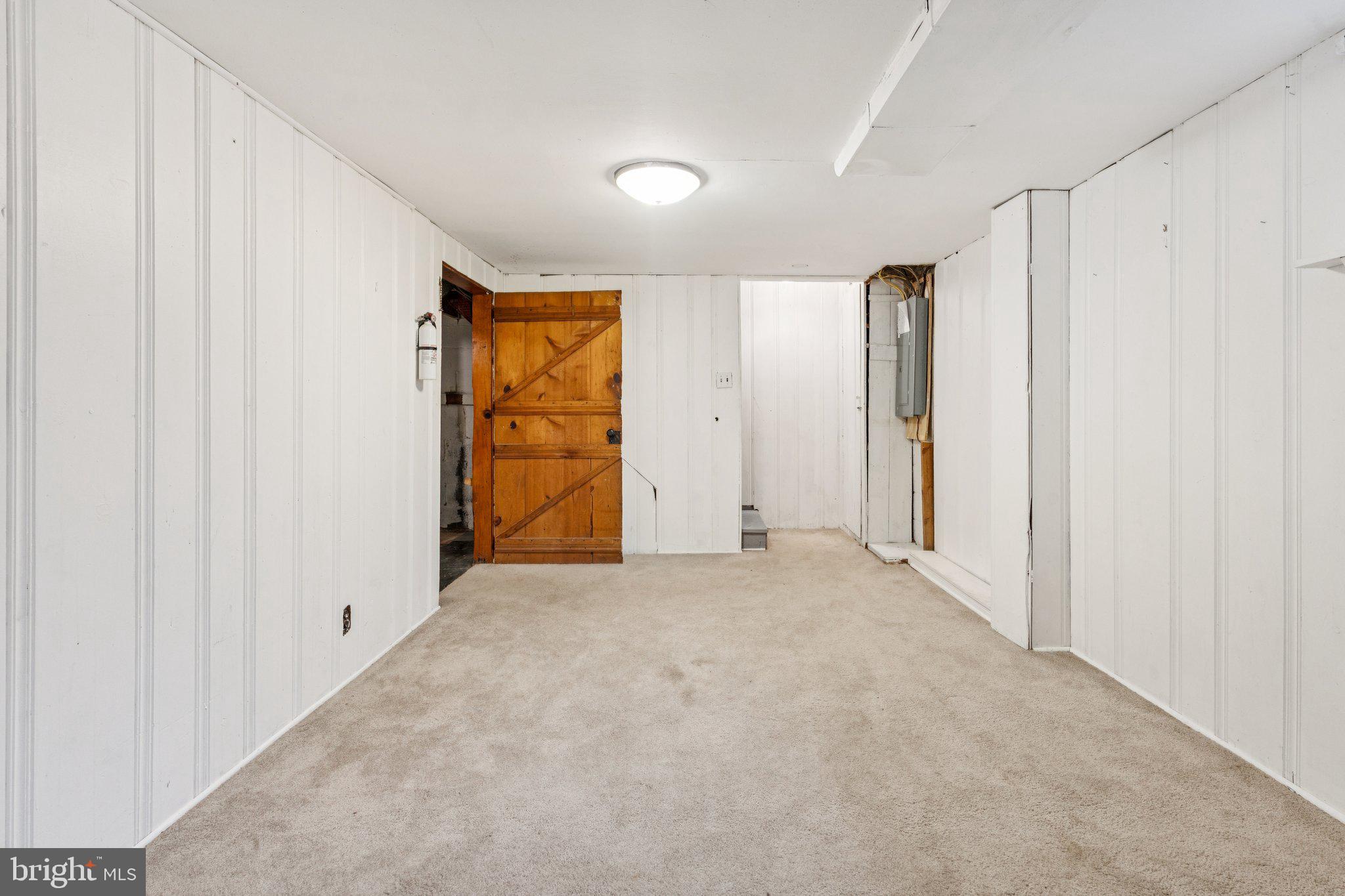 1119 S EDISON STREET