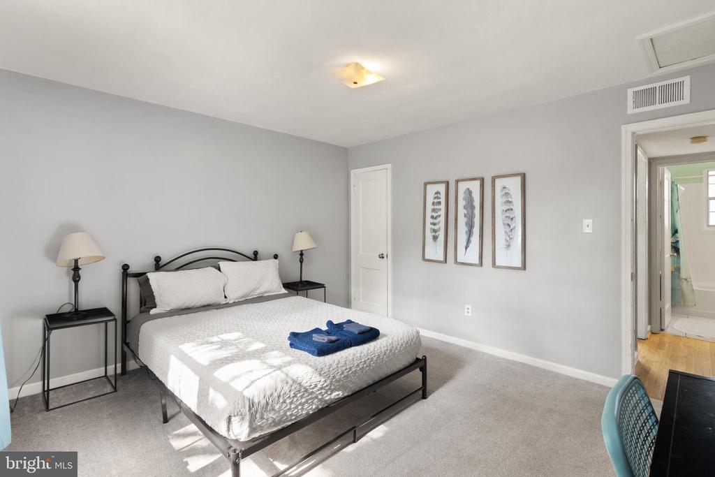 1425 N NASH STREET N-304