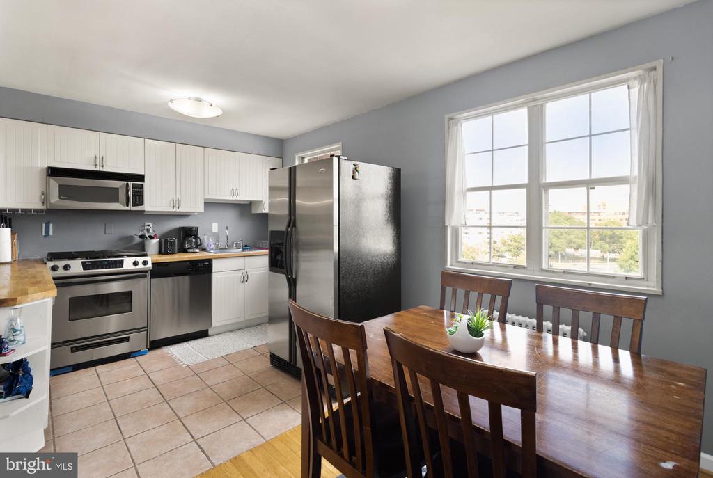 1425 N NASH STREET N-304