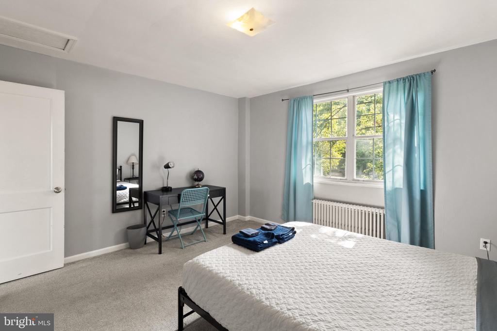 1425 N NASH STREET N-304