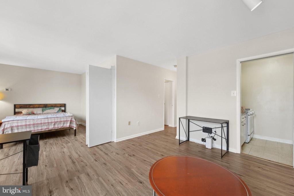1830 COLUMBIA PIKE 409