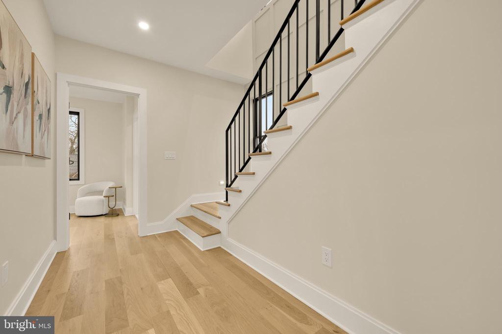 507 S ADAMS STREET