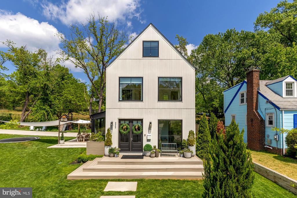 3935 6TH STREET S