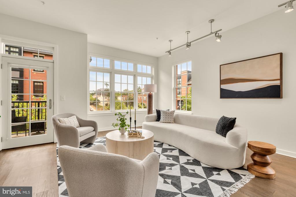 1700 CLARENDON BOULEVARD Unit: 154