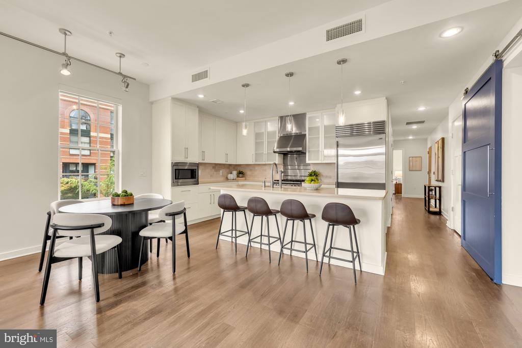 1700 CLARENDON BOULEVARD Unit: 154