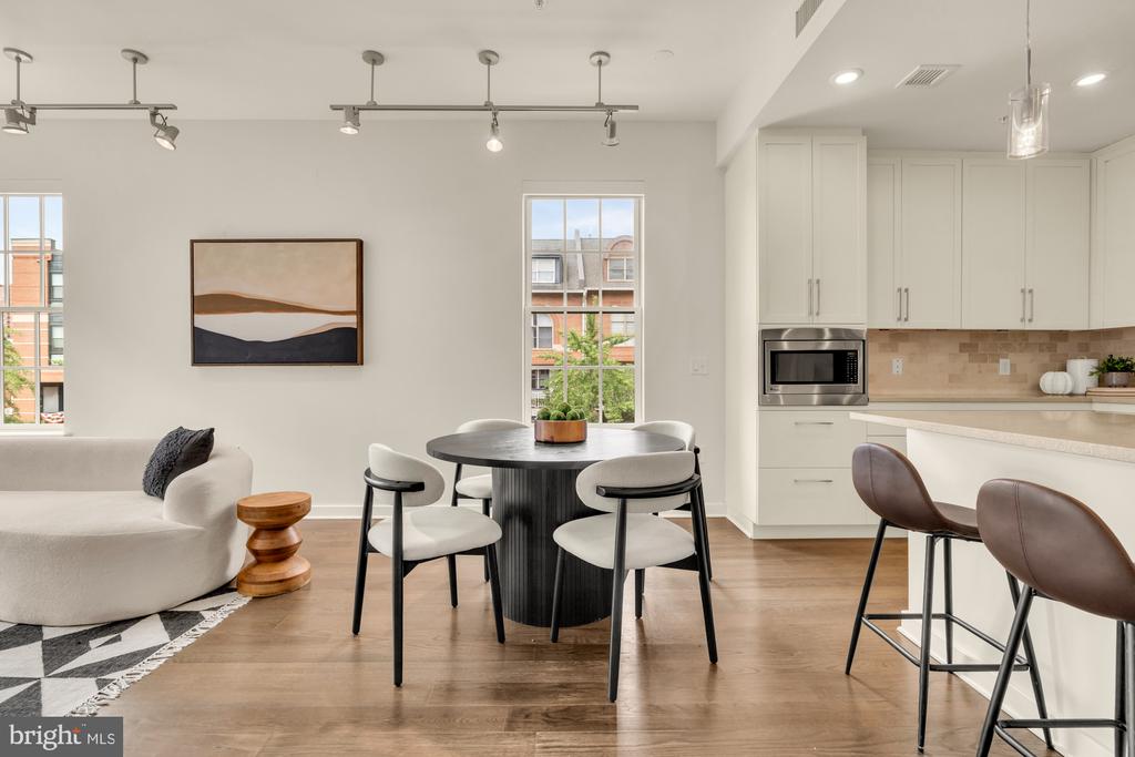 1700 CLARENDON BOULEVARD Unit: 154