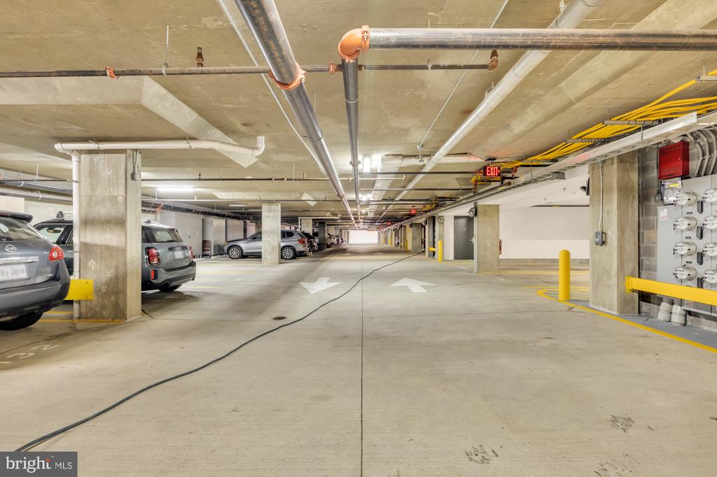 1700 CLARENDON BOULEVARD Unit: 154