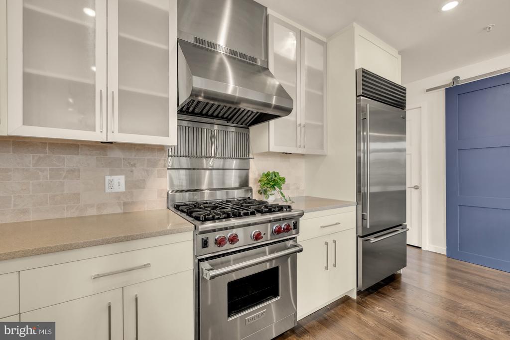 1700 CLARENDON BOULEVARD Unit: 154