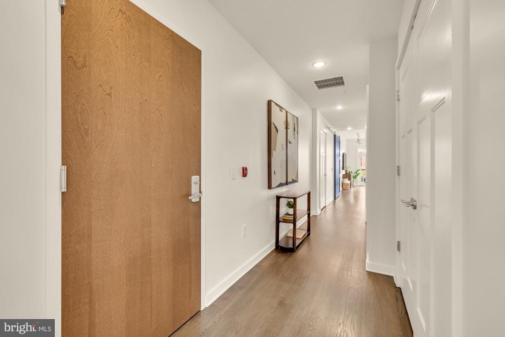 1700 CLARENDON BOULEVARD Unit: 154
