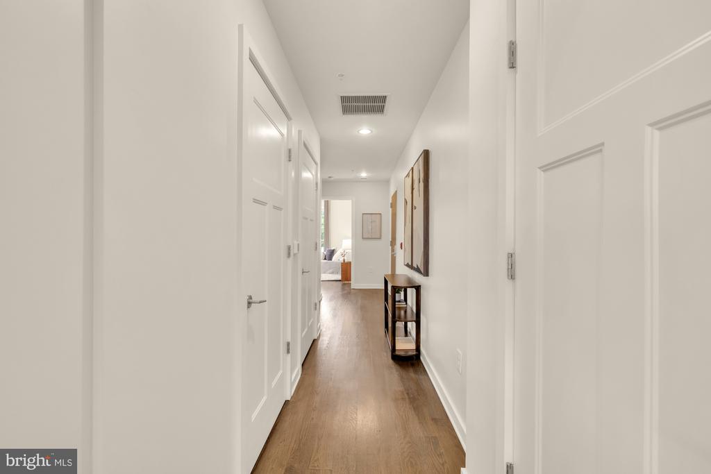 1700 CLARENDON BOULEVARD Unit: 154