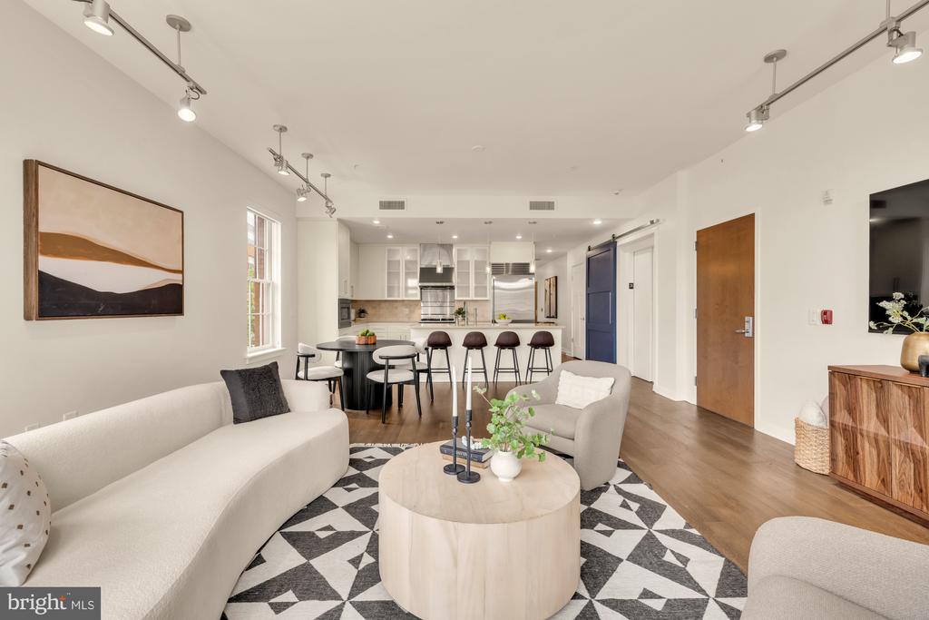 1700 CLARENDON BOULEVARD Unit: 154