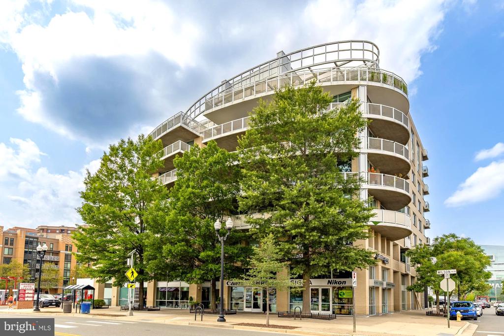3409 WILSON BOULEVARD Unit: 303