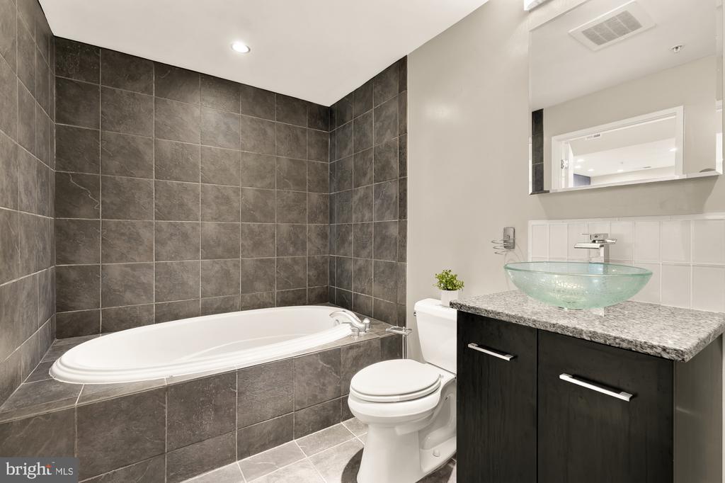 3409 WILSON BOULEVARD Unit: 303