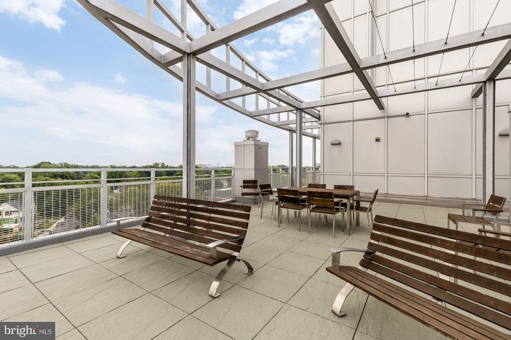 3409 WILSON BOULEVARD Unit: 303