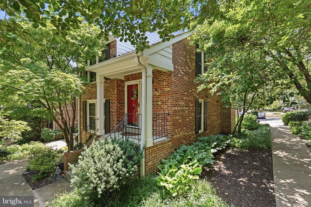 2510 S WALTER REED DRIVE Unit: 3
