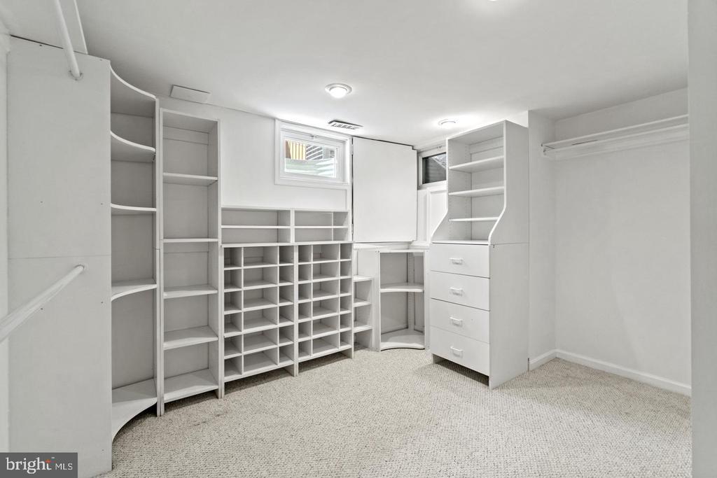 2510 S WALTER REED DRIVE Unit: 3
