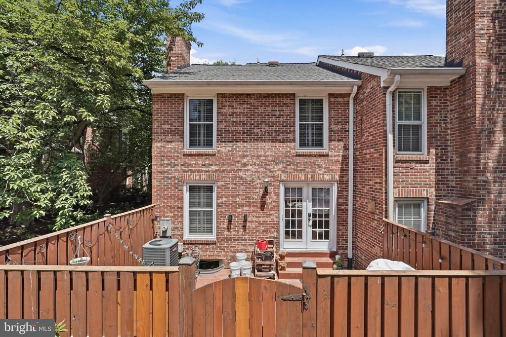 2510 S WALTER REED DRIVE Unit: 3