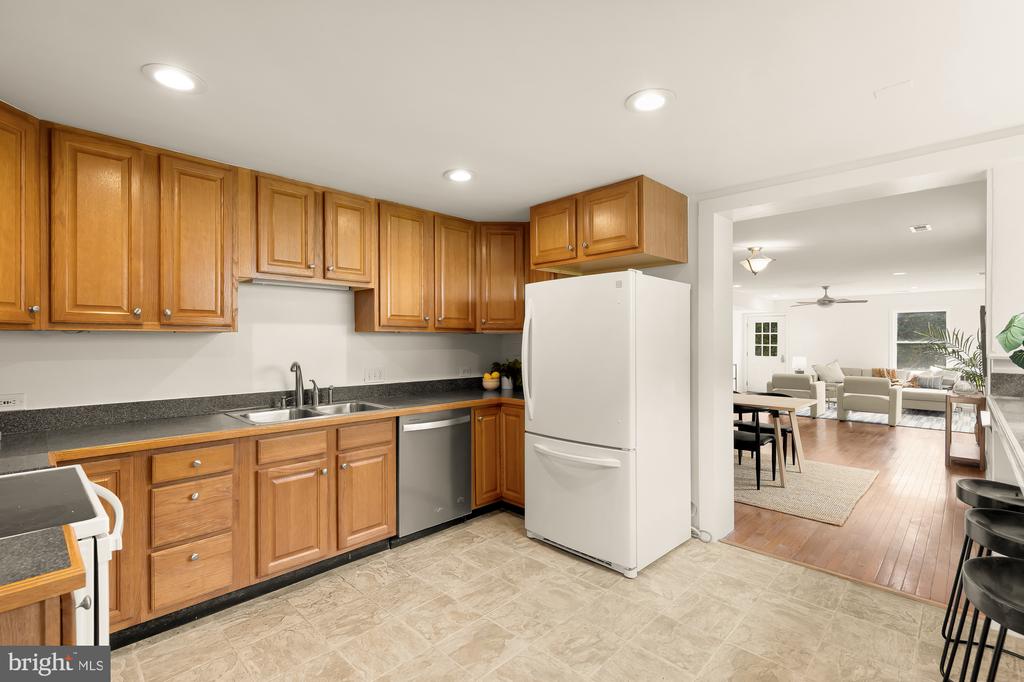 750 N GEORGE MASON DRIVE