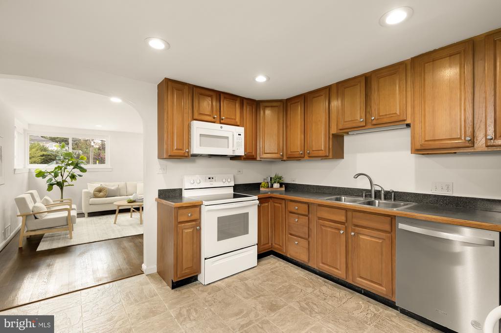 750 N GEORGE MASON DRIVE