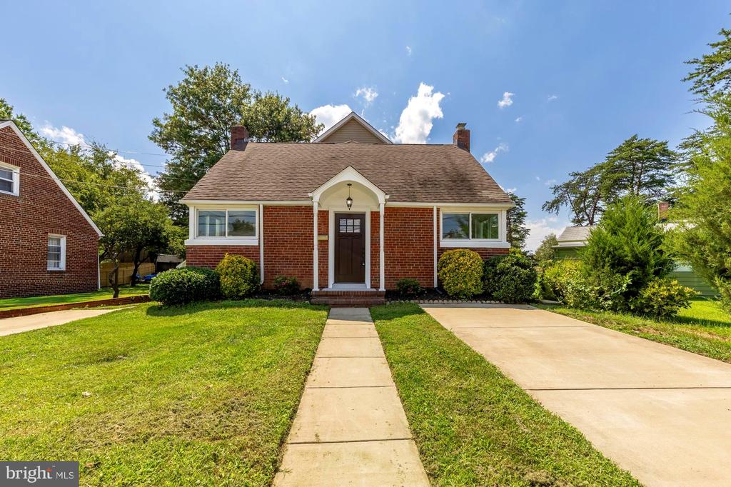 750 N GEORGE MASON DRIVE