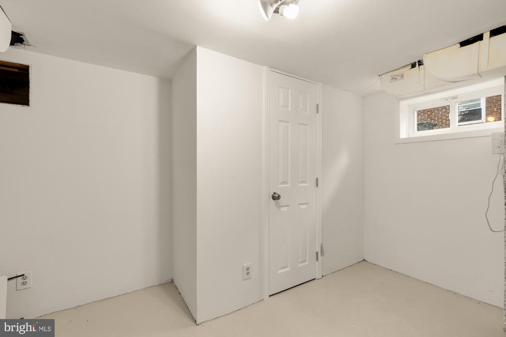750 N GEORGE MASON DRIVE