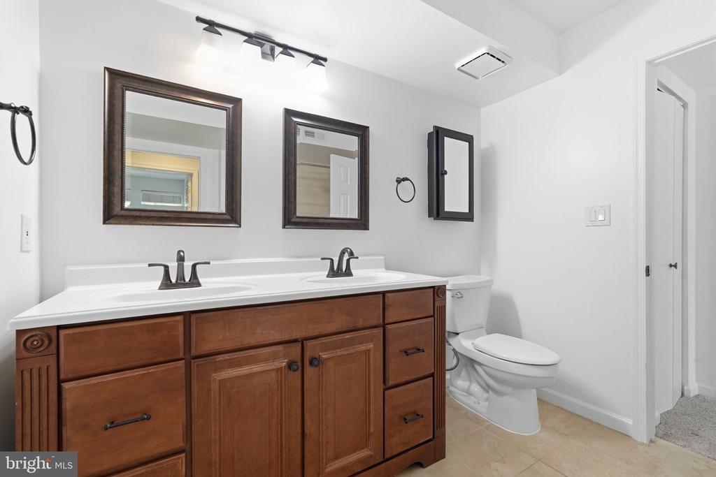 2614 S ARLINGTON MILL DRIVE Unit: F