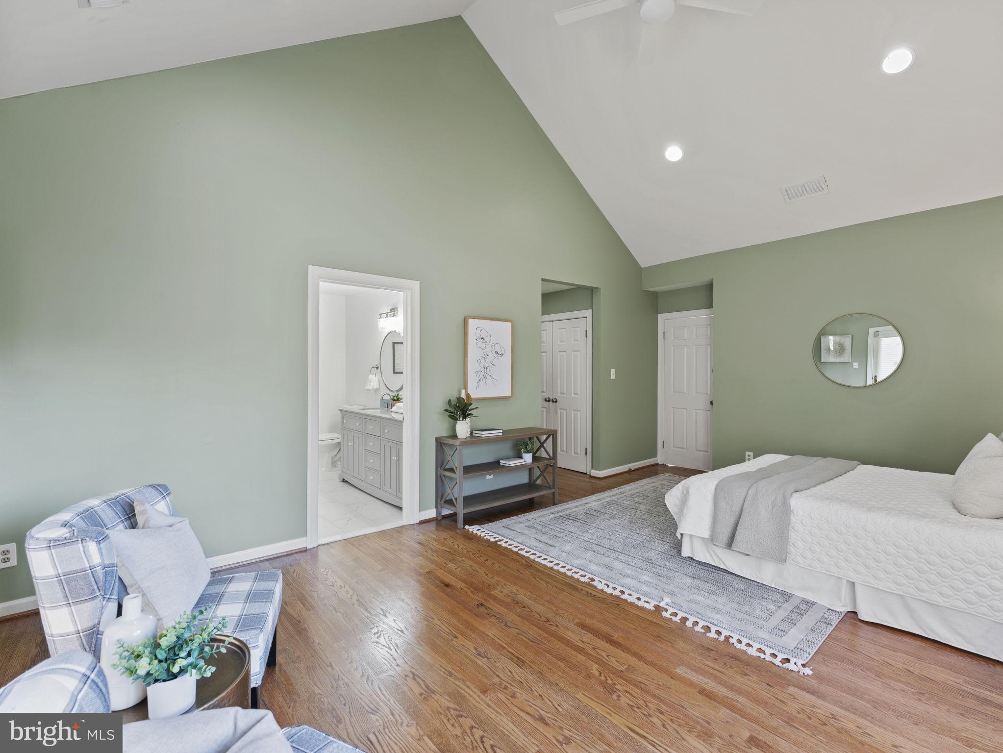 207 W GLENDALE AVENUE