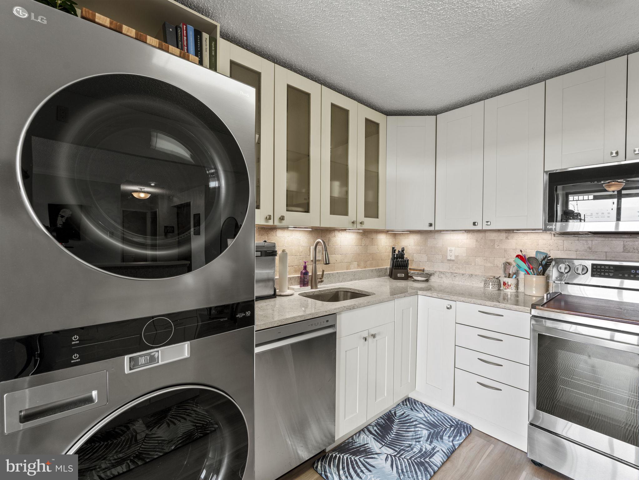250 S REYNOLDS STREET S 711