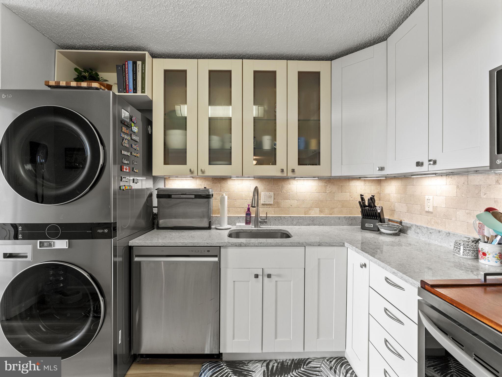 250 S REYNOLDS STREET S 711