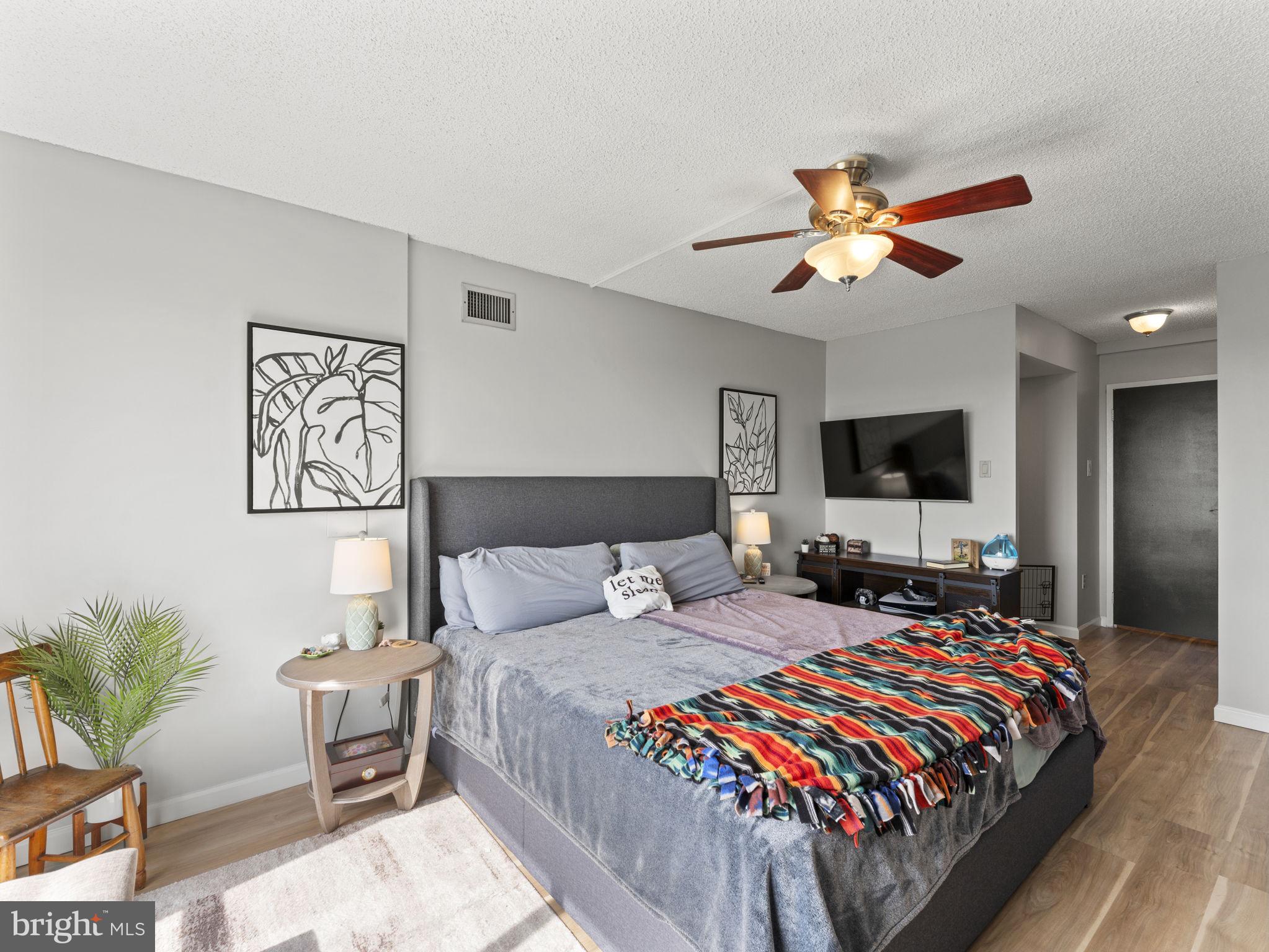 250 S REYNOLDS STREET S 711