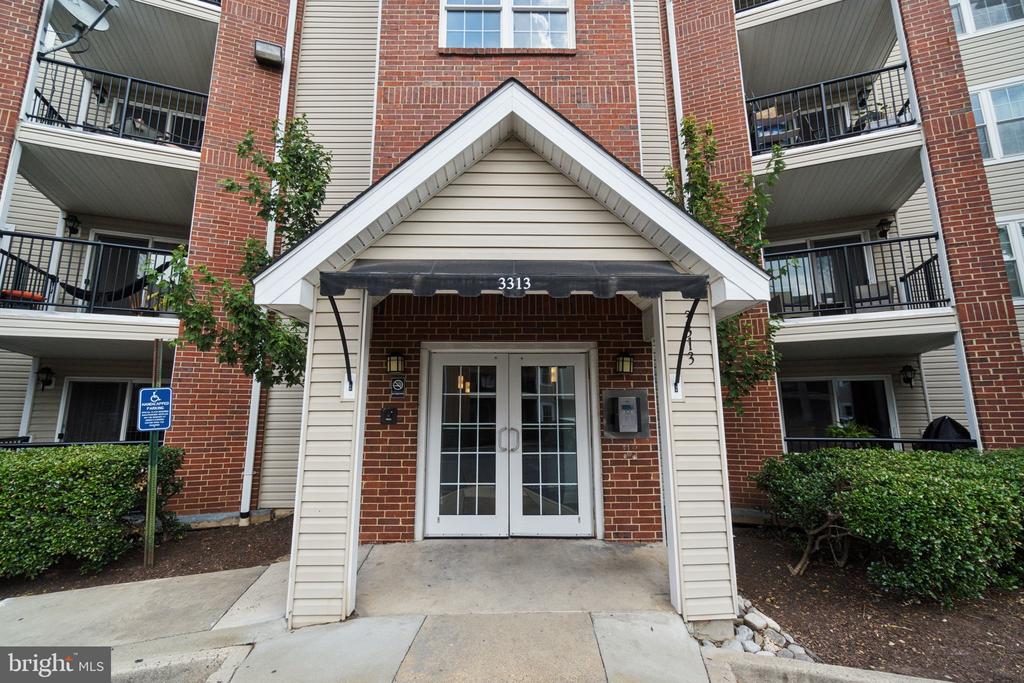3313 WYNDHAM CIRCLE 3215