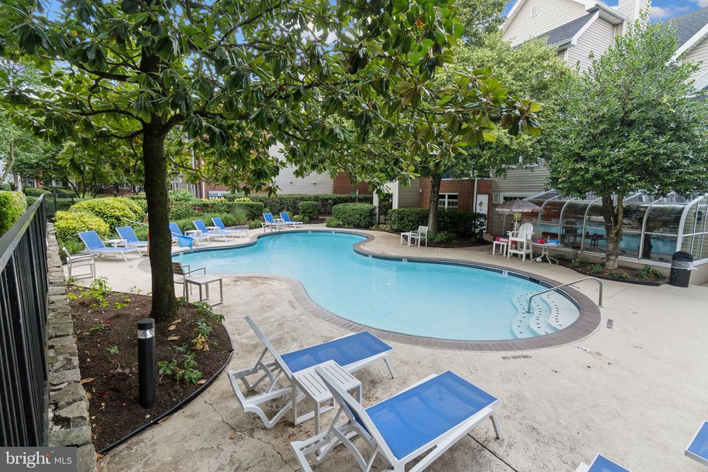 3313 WYNDHAM CIRCLE 3215