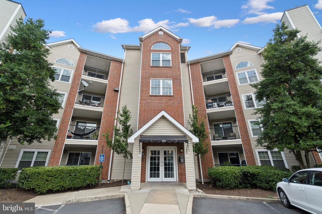 3313 WYNDHAM CIRCLE 3215