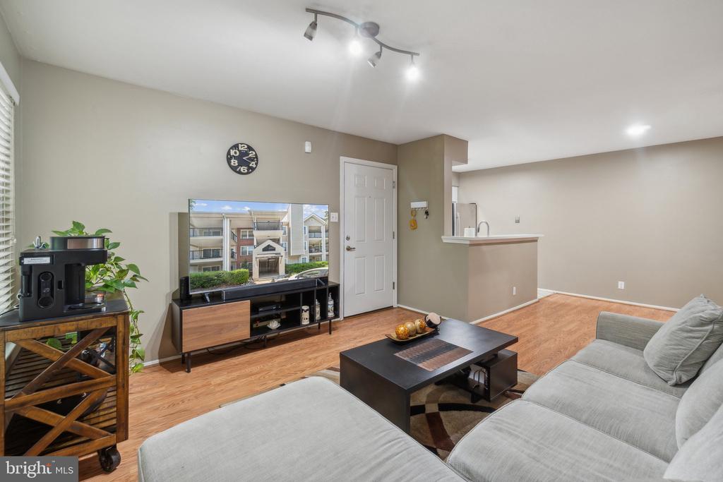 3303 WYNDHAM CIRCLE 243